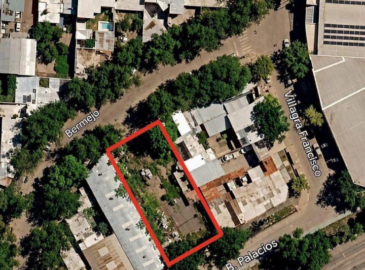 Terreno · 840m²