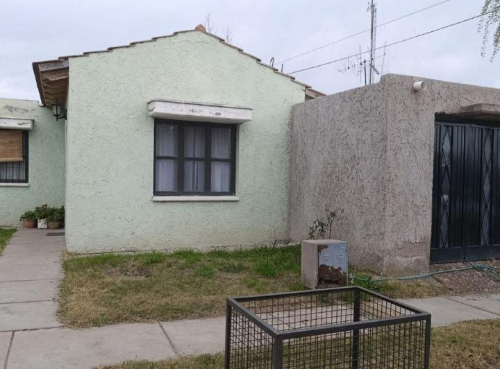 Casa · 65m² · 3 Ambientes · 2 Cocheras