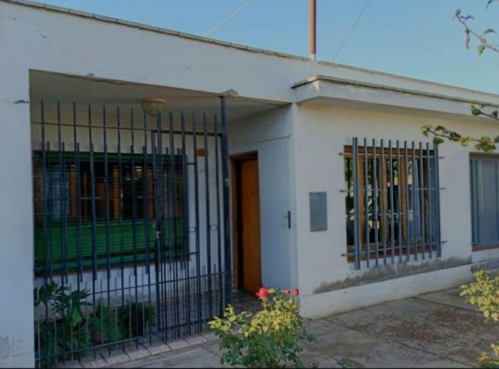 Casa · 120m² · 5 Ambientes · 2 Cocheras