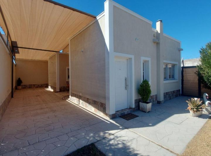 Casa · 170m² · 3 Ambientes · 3 Cocheras