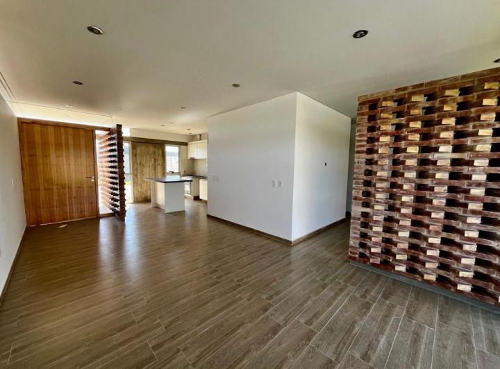 Casa · 96m² · 5 Ambientes