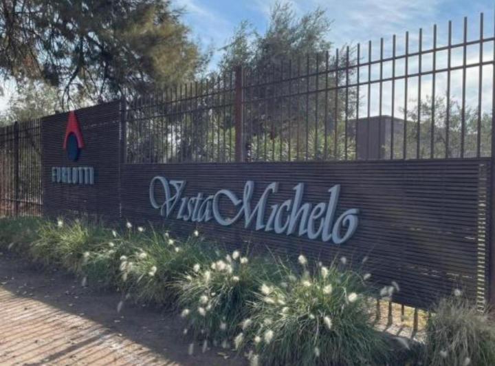 Casa · 85m² · 5 Ambientes · 1 Cochera