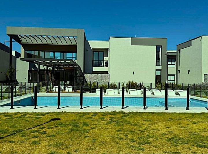 Departamento · 68m² · 2 Ambientes · 1 Cochera