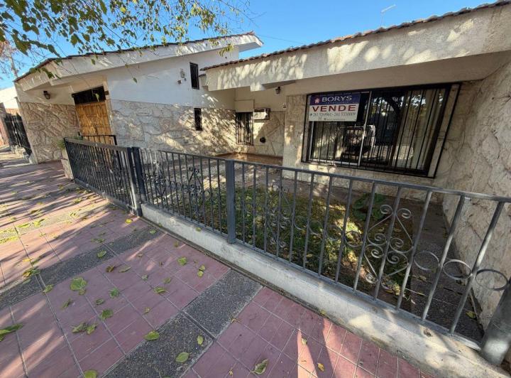 Casa · 155m² · 5 Ambientes · 1 Cochera