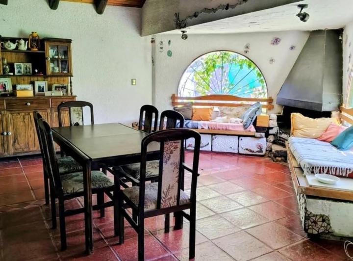 Casa · 140m² · 4 Ambientes · 2 Cocheras