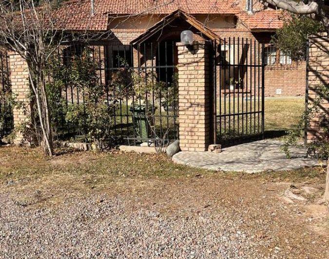 Casa · 269m² · 6 Ambientes · 1 Cochera