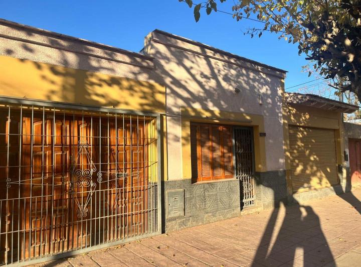 Casa · 274m² · 5 Ambientes · 1 Cochera
