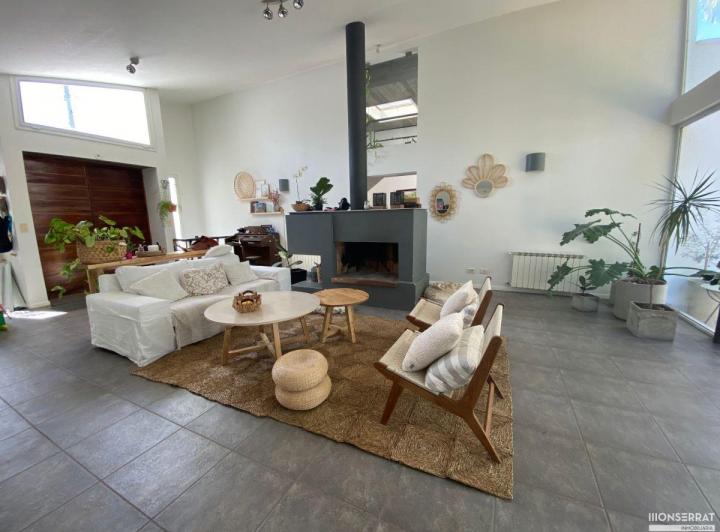 Casa · 209m² · 4 Ambientes · 2 Cocheras