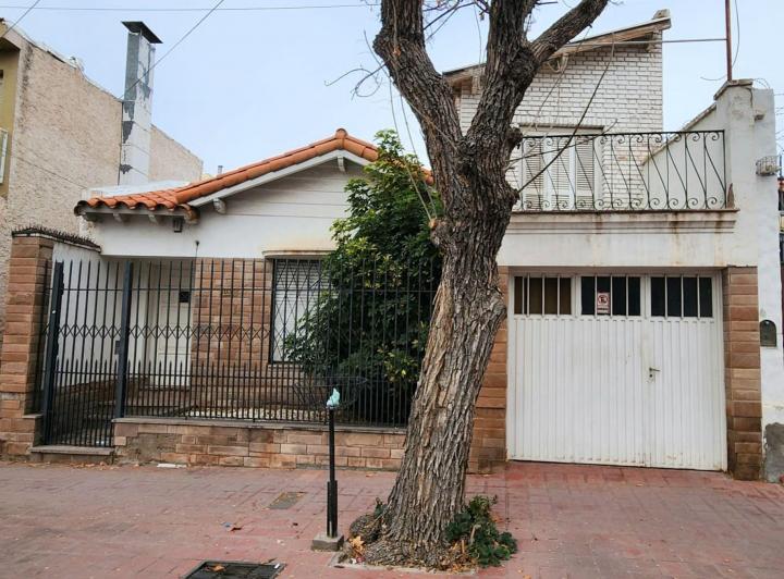 Casa · 150m² · 5 Ambientes · 1 Cochera