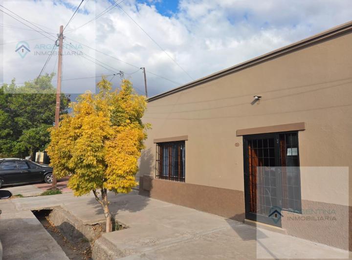 Casa · 140m² · 2 Dormitorios · 1 Cochera