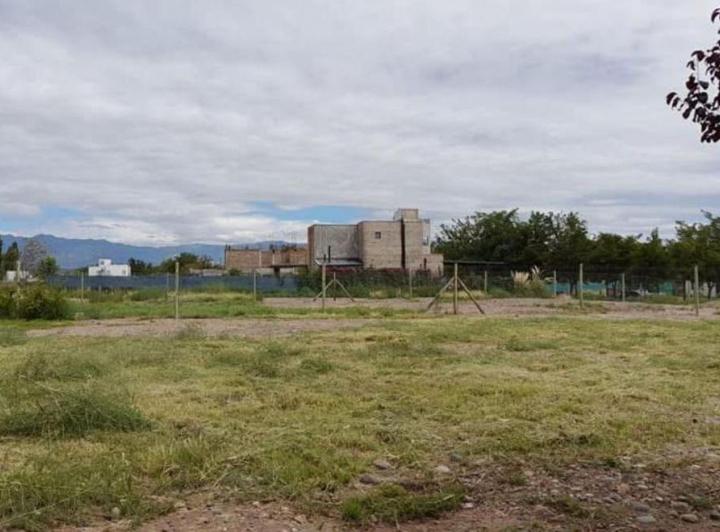 Terreno · 889m²