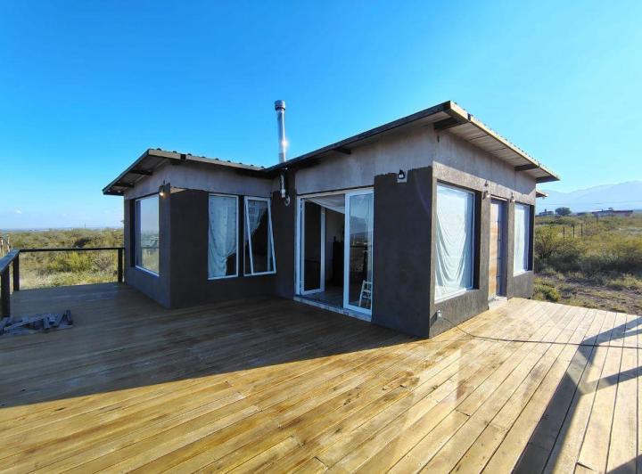 Casa · 90m² · 3 Ambientes · 2 Cocheras