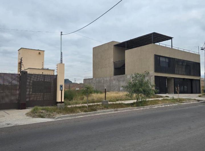 Terreno · 389m²