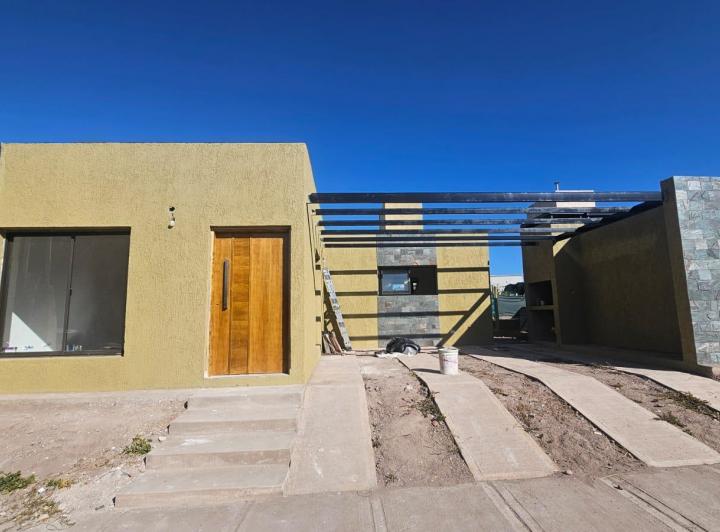 Casa · 120m² · 4 Ambientes · 2 Cocheras
