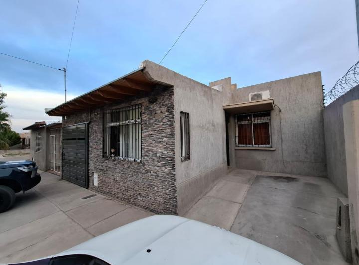 Casa · 110m² · 5 Ambientes · 3 Cocheras