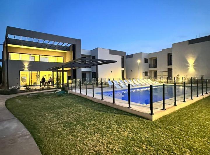 Departamento · 60m² · 2 Ambientes · 1 Cochera