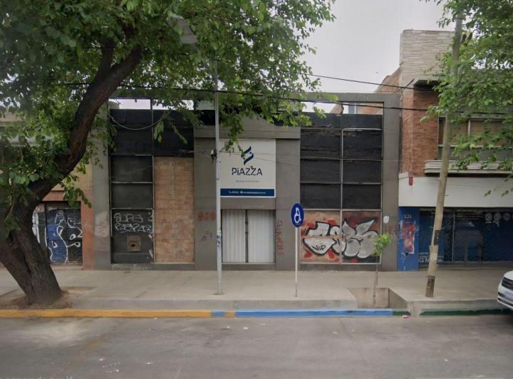 Terreno · 694m²