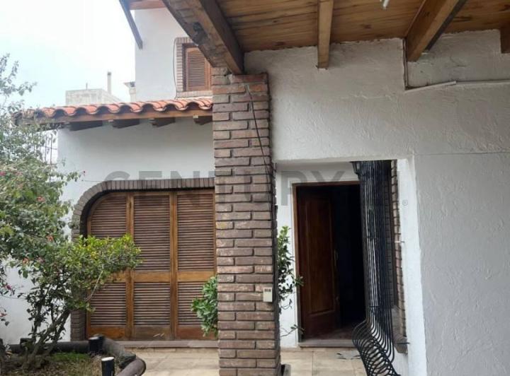 Casa · 141m² · 6 Ambientes · 2 Cocheras