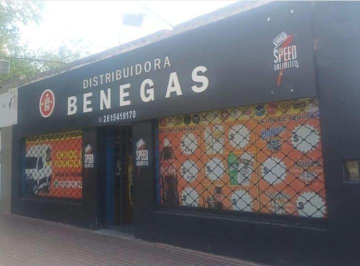 Terreno · 854m²