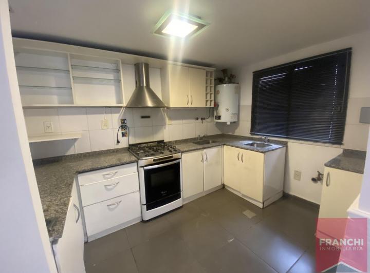 Departamento · 70m² · 4 Ambientes · 1 Cochera