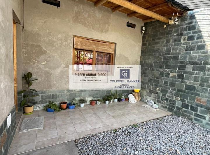 Casa · 143m² · 6 Ambientes · 2 Cocheras