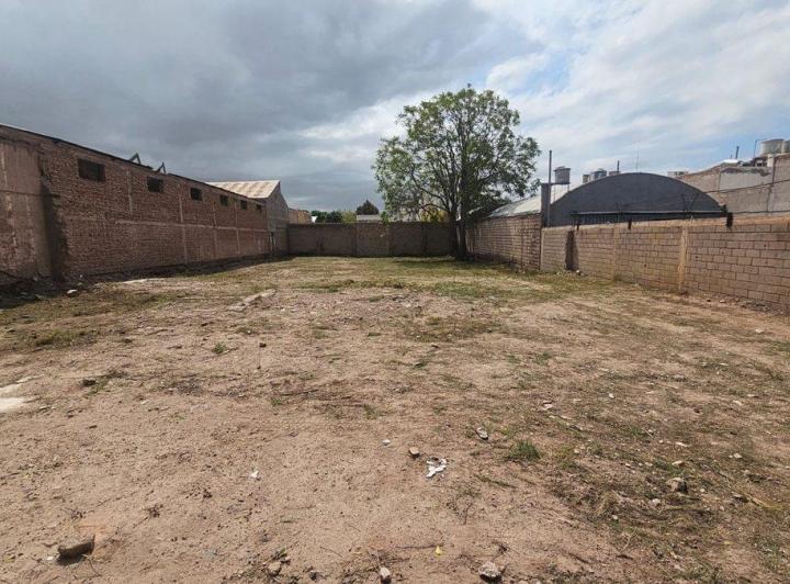 Terreno · 1160m²