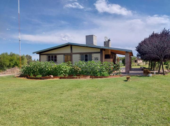 Casa · 140m² · 2 Dormitorios · 1 Cochera