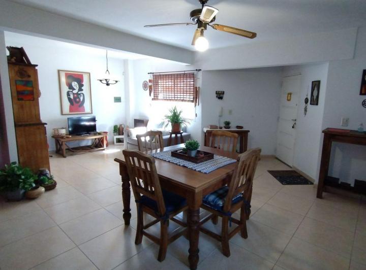 Casa · 85m² · 4 Ambientes · 1 Cochera