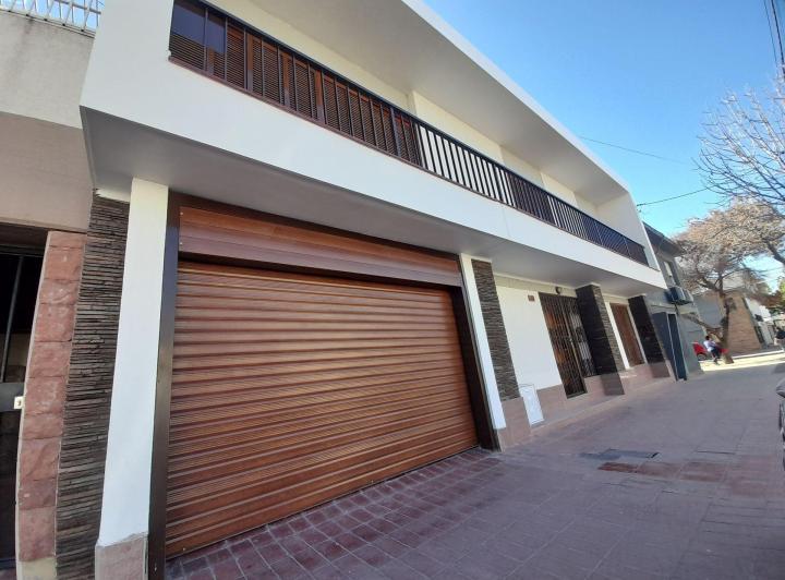 Casa · 200m² · 4 Ambientes · 1 Cochera