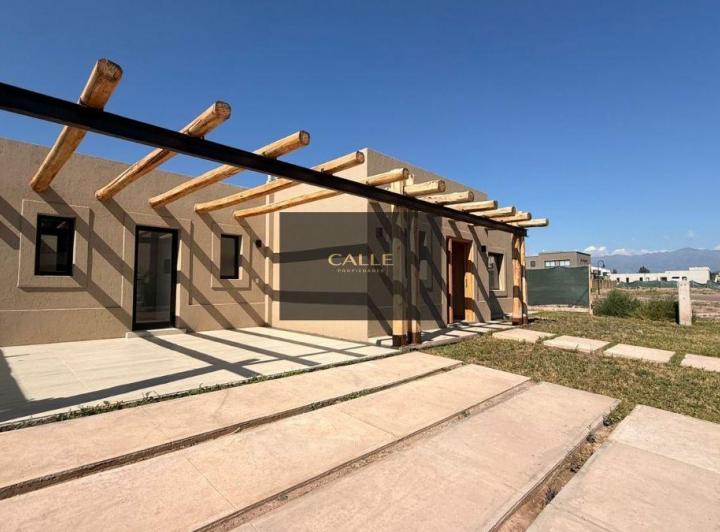 Casa · 150m² · 4 Ambientes · 2 Cocheras
