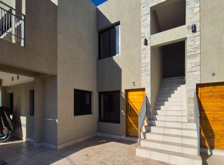 Casa · 100m² · 4 Ambientes · 1 Cochera