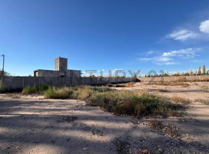 Terreno · 820m²