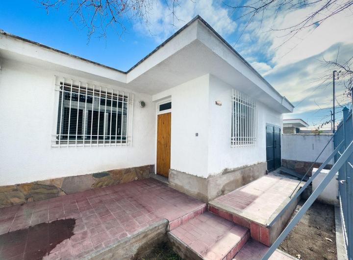 Casa · 157m² · 5 Ambientes · 2 Cocheras