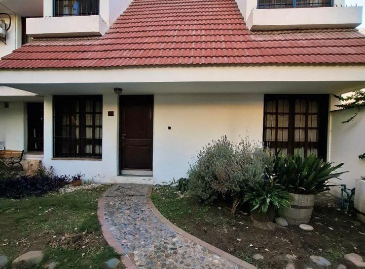 Casa · 99m² · 6 Ambientes
