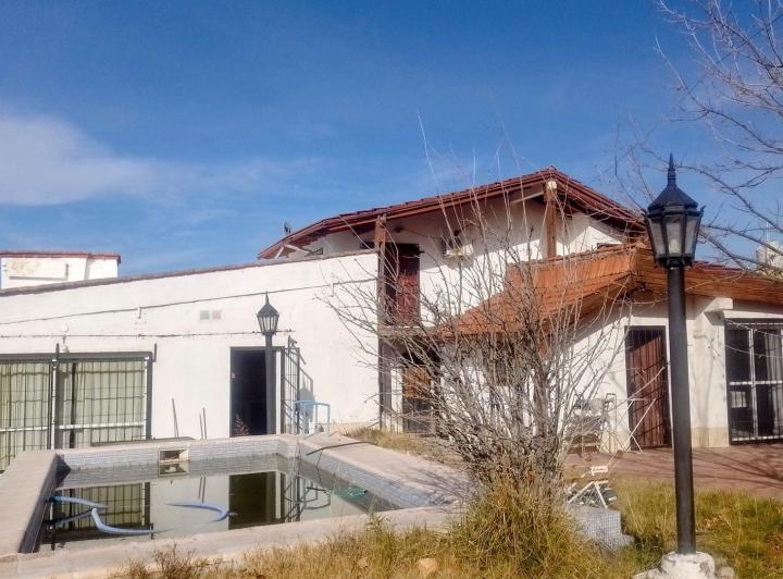Casa · 193m² · 7 Ambientes · 3 Cocheras