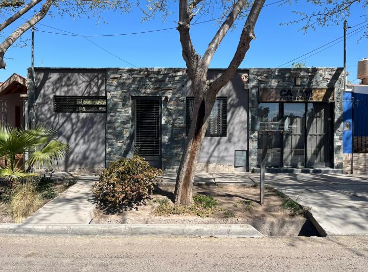 Casa · 160m² · 8 Ambientes