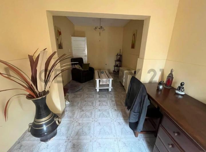 Casa · 334m² · 5 Ambientes · 2 Cocheras