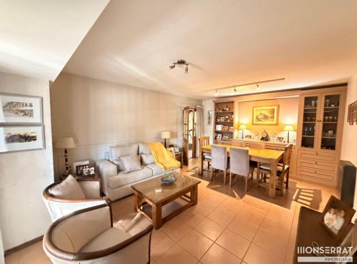 Casa · 149m² · 4 Ambientes · 2 Cocheras