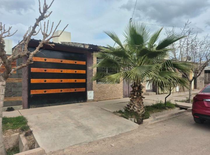 Casa · 173m² · 6 Ambientes · 2 Cocheras