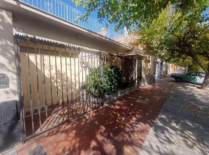 Casa · 128m² · 6 Ambientes · 1 Cochera