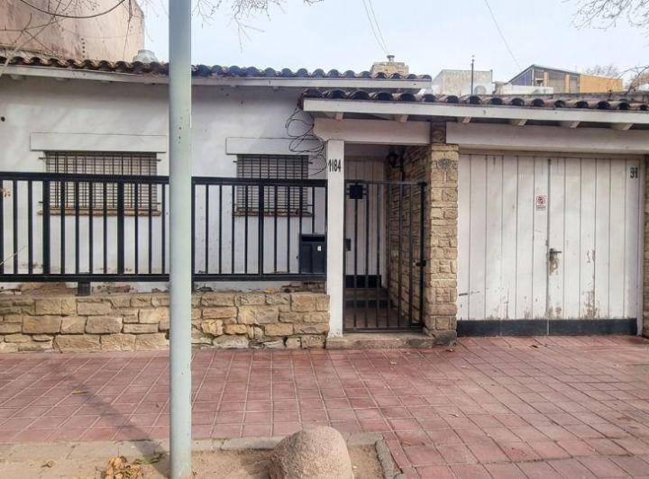Casa · 206m² · 7 Ambientes · 1 Cochera