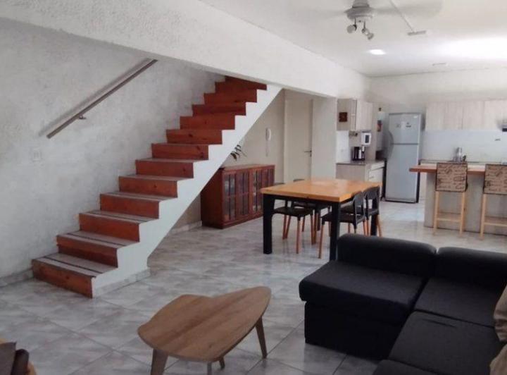Casa · 100m² · 3 Ambientes · 1 Cochera