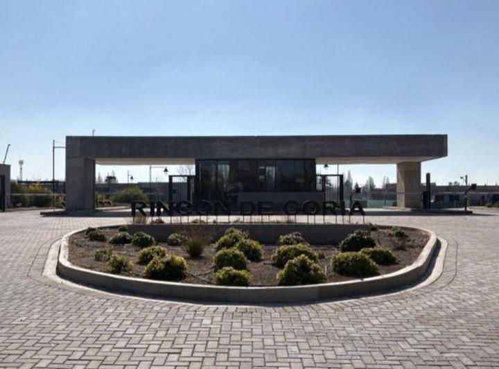 Terreno · 711m²