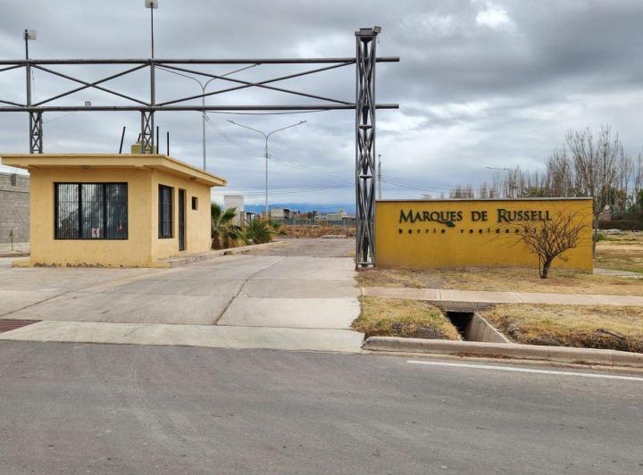 Terreno · 506m²