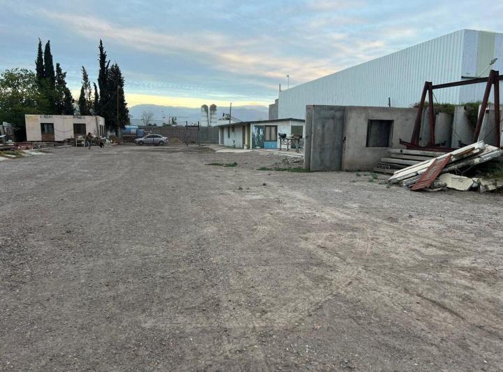 Terreno · 3100m²