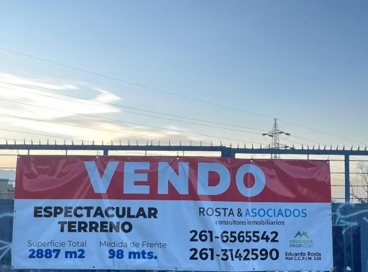 Terreno · 2887m²