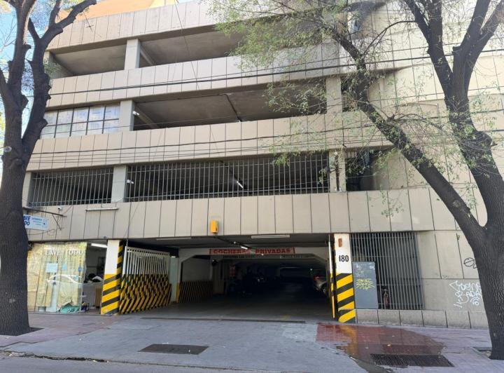 Garage · 12m²
