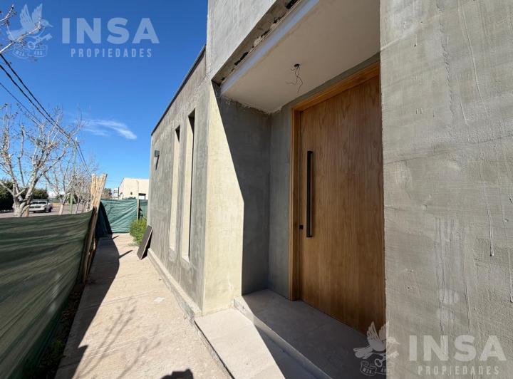 Casa · 182m² · 5 Ambientes · 1 Cochera