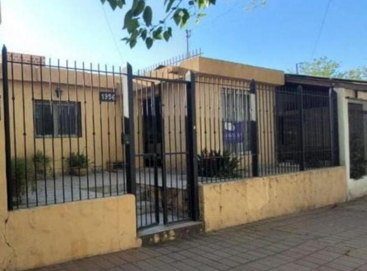Casa · 185m² · 10 Ambientes · 1 Cochera