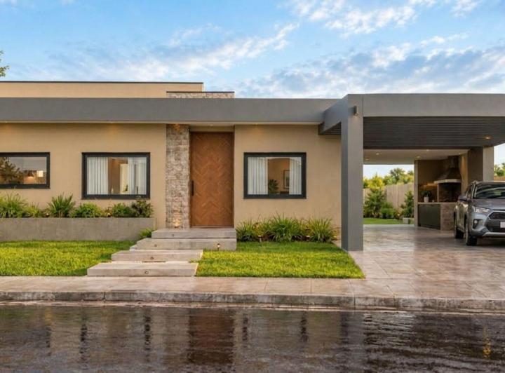 Casa · 120m² · 4 Ambientes · 2 Cocheras
